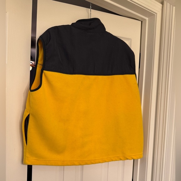 Old Navy Yellow Fleece Vest Size XL - Picture 5 of 5